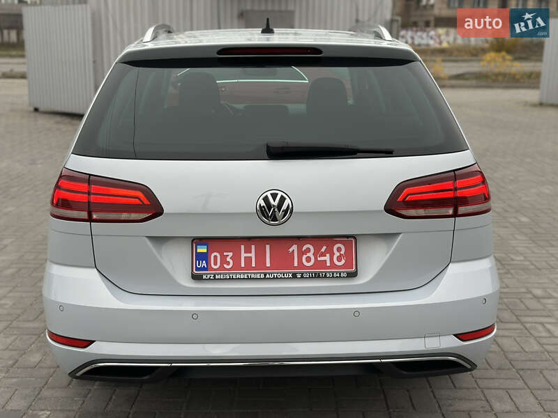 Універсал Volkswagen Golf 2019 в Запоріжжі