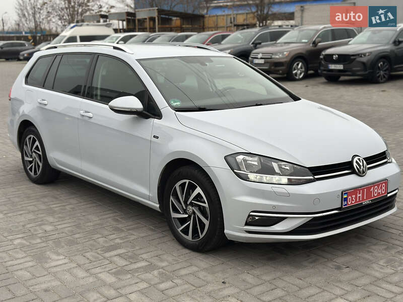 Універсал Volkswagen Golf 2019 в Запоріжжі