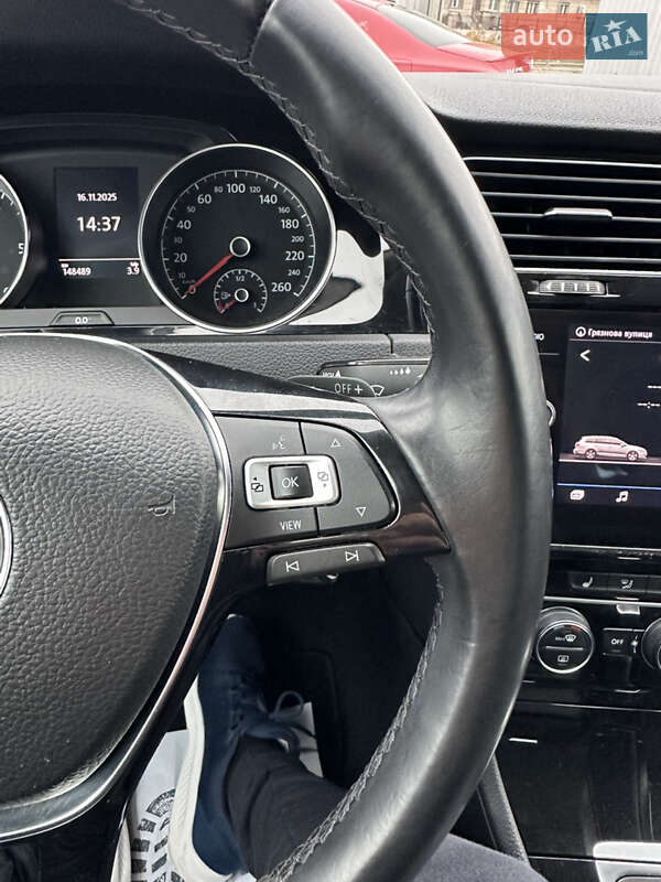Універсал Volkswagen Golf 2019 в Запоріжжі