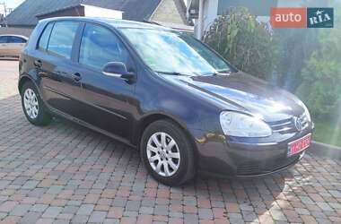 Хэтчбек Volkswagen Golf 2006 в Сарнах