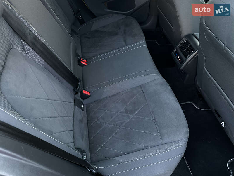 Хетчбек Volkswagen Golf 2020 в Тернополі