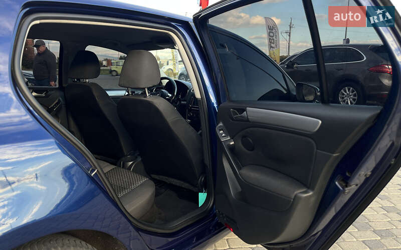 Хэтчбек Volkswagen Golf 2009 в Мукачево