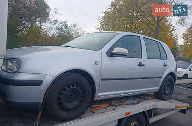 Хэтчбек Volkswagen Golf 2001 в Луцке