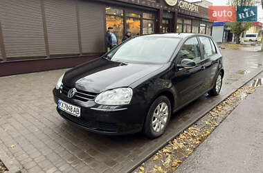 Хетчбек Volkswagen Golf 2005 в Первомайську