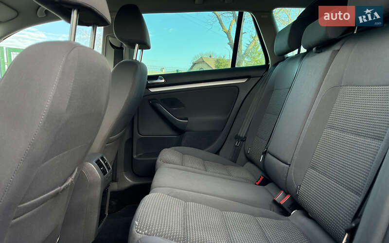 Хэтчбек Volkswagen Golf 2008 в Коломые