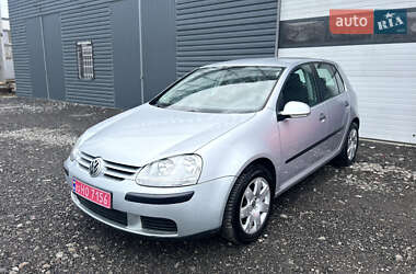 Хетчбек Volkswagen Golf 2003 в Києві