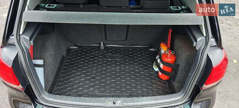 Хетчбек Volkswagen Golf 2011 в Кременчуці