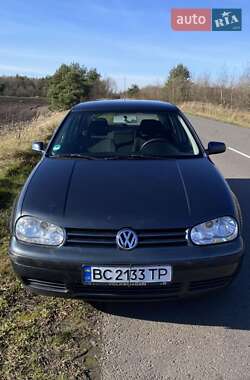 Хэтчбек Volkswagen Golf 2001 в Шептицькому