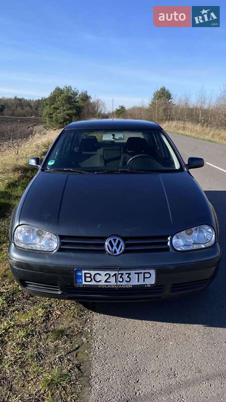 Хэтчбек Volkswagen Golf 2001 в Шептицькому