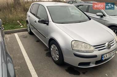 Хэтчбек Volkswagen Golf 2005 в Броварах