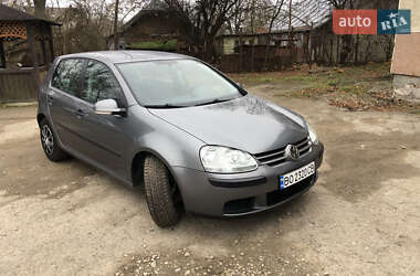 Хетчбек Volkswagen Golf 2005 в Тисмениці