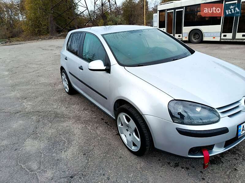Хэтчбек Volkswagen Golf 2008 в Запорожье