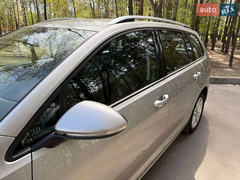 Універсал Volkswagen Golf 2019 в Києві