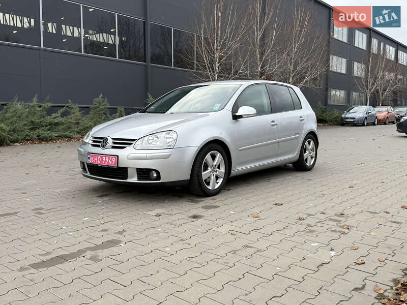 Хэтчбек Volkswagen Golf 2008 в Белой Церкви