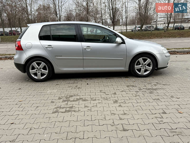 Хэтчбек Volkswagen Golf 2008 в Белой Церкви
