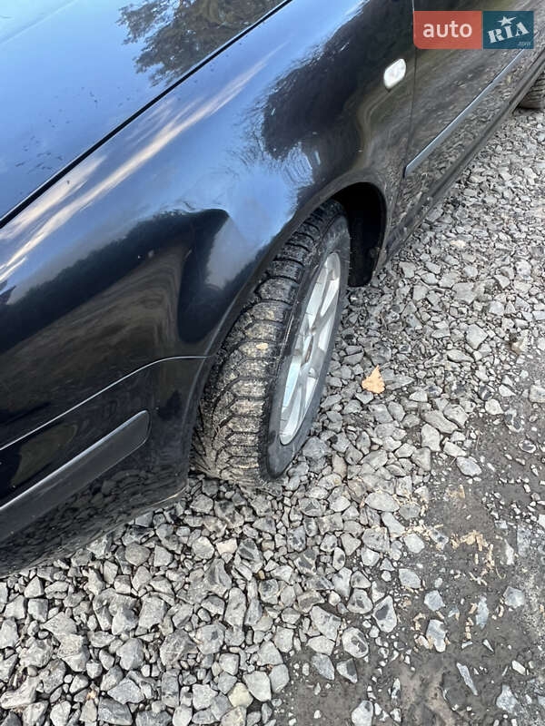 Универсал Volkswagen Golf 2000 в Вараше