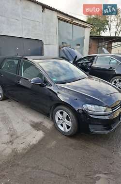 Хэтчбек Volkswagen Golf 2016 в Кременчуге