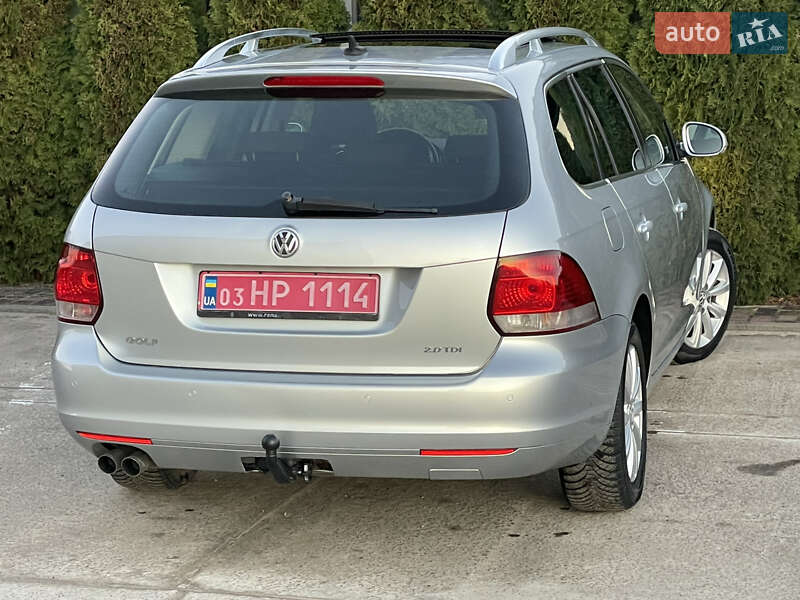 Універсал Volkswagen Golf 2011 в Сарнах