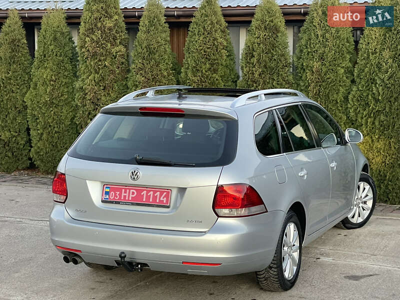 Універсал Volkswagen Golf 2011 в Сарнах