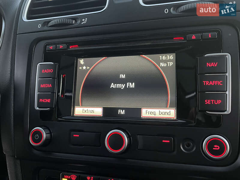 Універсал Volkswagen Golf 2011 в Сарнах