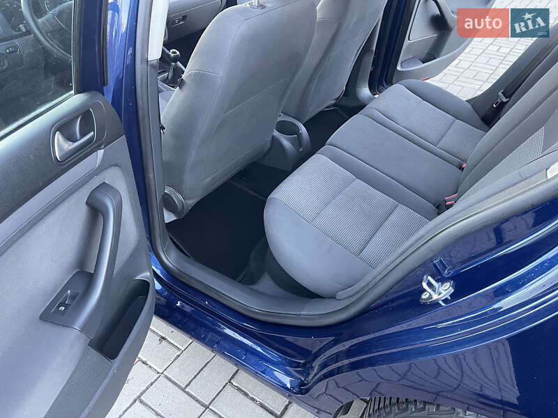 Універсал Volkswagen Golf 2007 в Житомирі