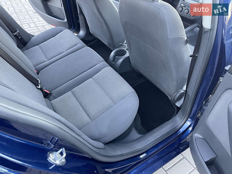 Універсал Volkswagen Golf 2007 в Житомирі