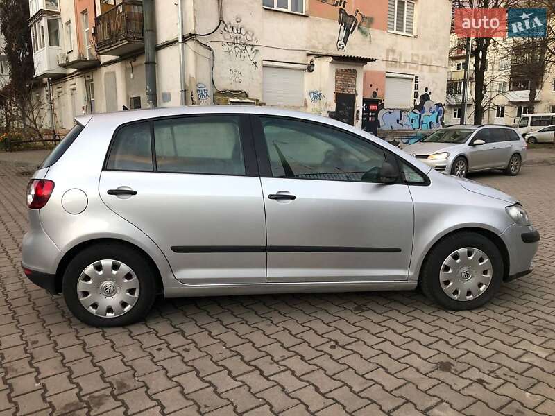 Хэтчбек Volkswagen Golf 2006 в Луцке фото 3 Хэтчбек Volkswagen Golf 2006 в Луцке