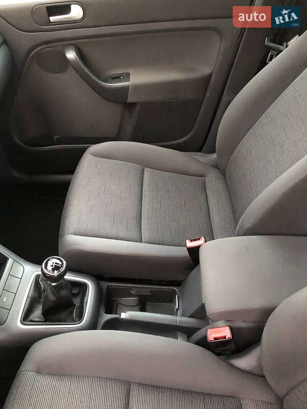 Хэтчбек Volkswagen Golf 2006 в Луцке фото 41 Хэтчбек Volkswagen Golf 2006 в Луцке