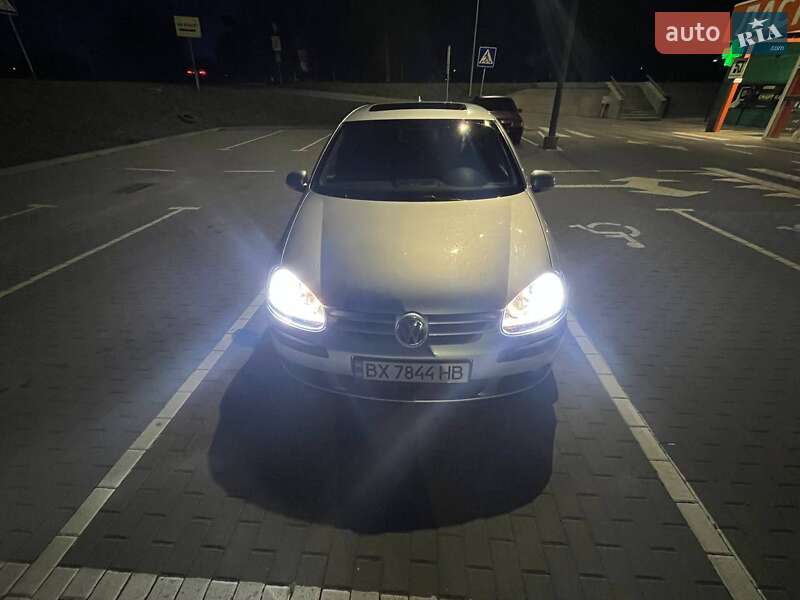 Хэтчбек Volkswagen Golf 2008 в Шепетовке