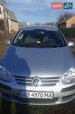 Хэтчбек Volkswagen Golf 2005 в Липовце