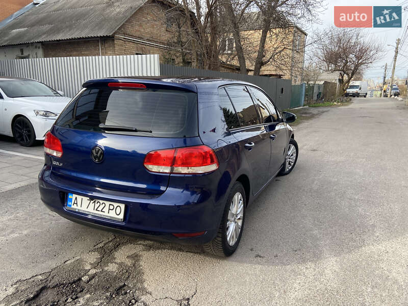 Хетчбек Volkswagen Golf 2010 в Києві