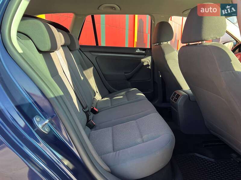 Универсал Volkswagen Golf 2007 в Киеве