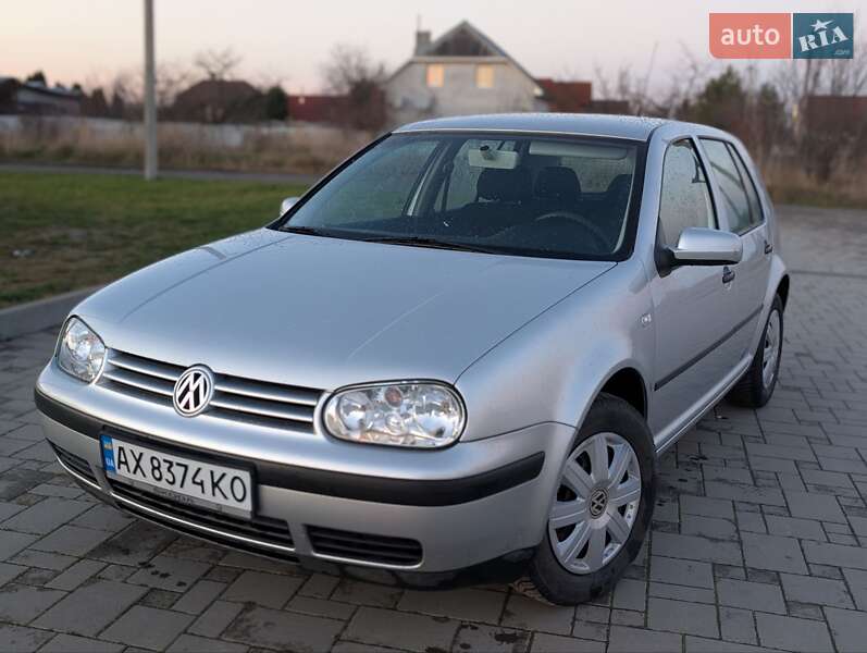 Хэтчбек Volkswagen Golf 2001 в Здолбунове