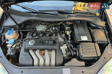 Хэтчбек Volkswagen Golf 2004 в Измаиле