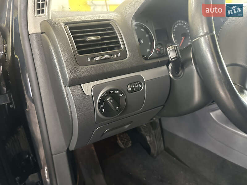 Хэтчбек Volkswagen Golf 2007 в Гайвороне фото 14 Хэтчбек Volkswagen Golf 2007 в Гайвороне