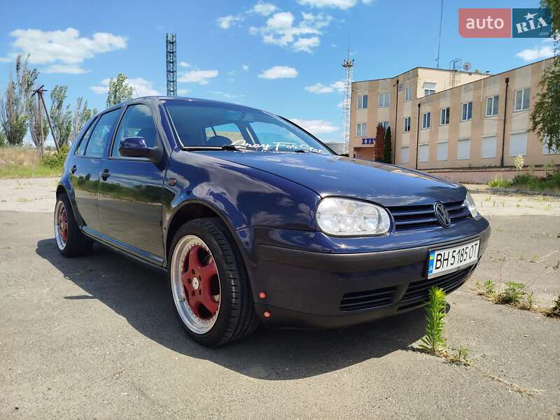 Хэтчбек Volkswagen Golf 1998 в Одессе