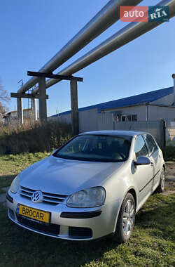 Хэтчбек Volkswagen Golf 2005 в Луцке