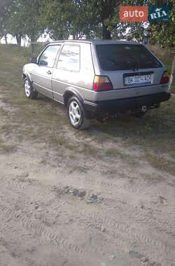 Хетчбек Volkswagen Golf 1989 в Дубровиці