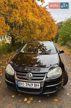 Универсал Volkswagen Golf 2009 в Бучаче