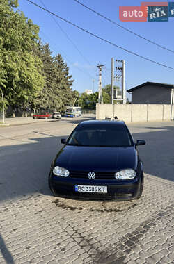 Хэтчбек Volkswagen Golf 2002 в Львове