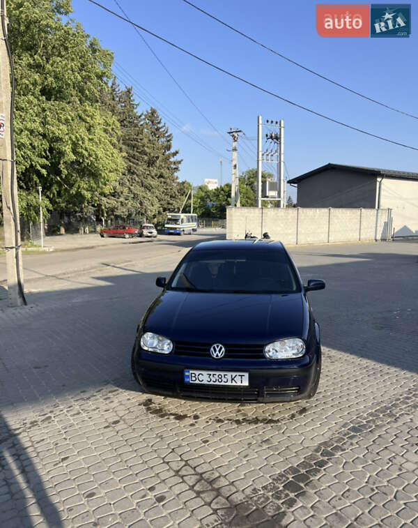 Volkswagen Golf 2002