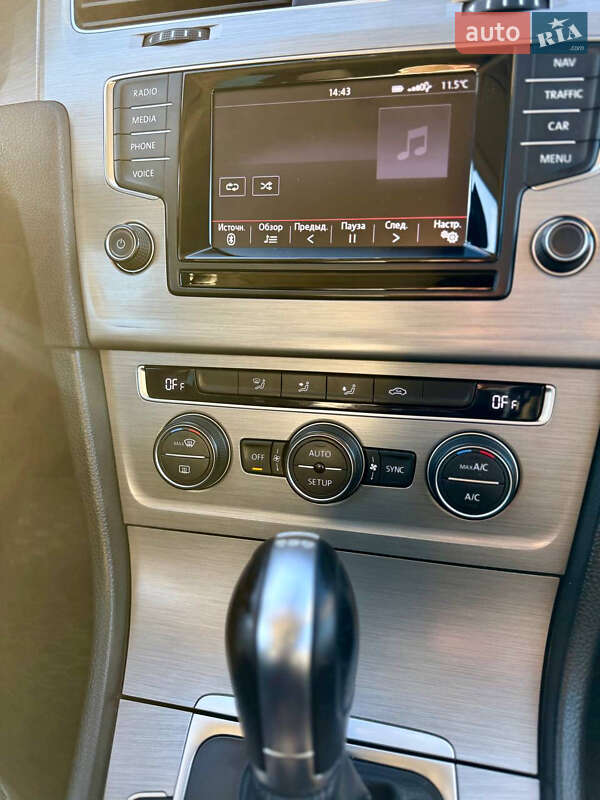 Універсал Volkswagen Golf 2014 в Новояворівську