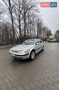 Хэтчбек Volkswagen Golf 2000 в Черновцах