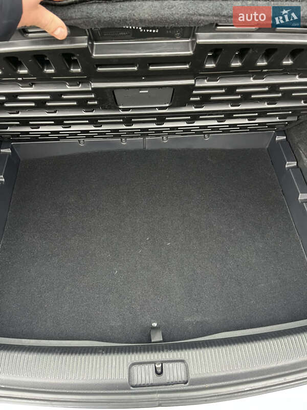 Универсал Volkswagen Golf 2011 в Черновцах