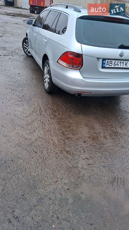 Универсал Volkswagen Golf 2009 в Томашполе