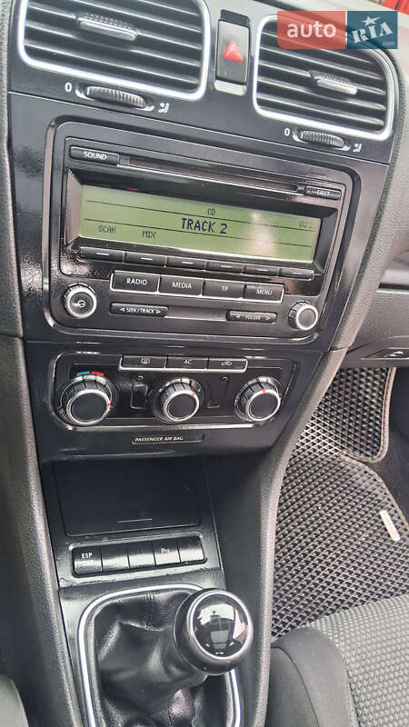 Универсал Volkswagen Golf 2009 в Томашполе