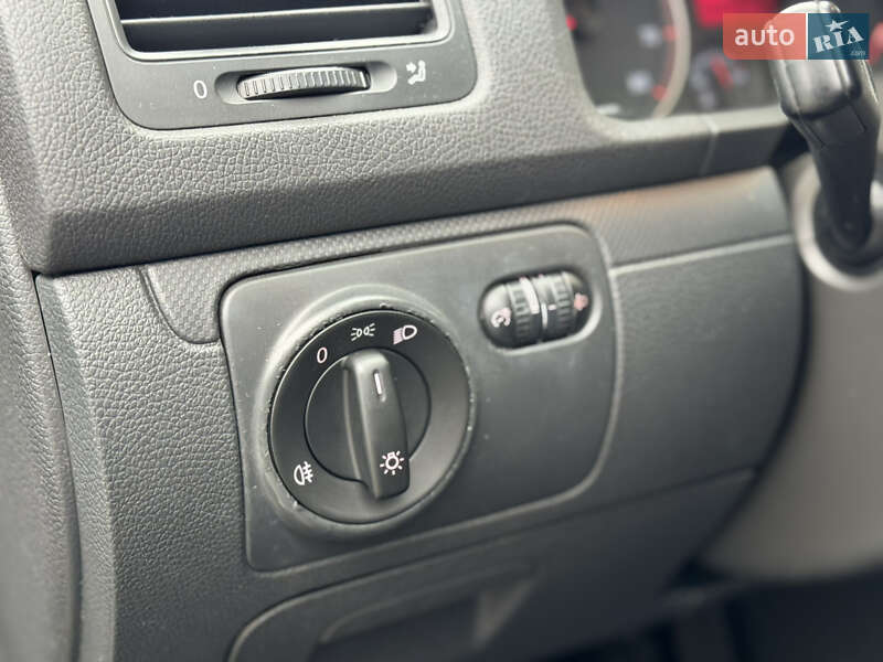 Хэтчбек Volkswagen Golf 2005 в Хмельницком фото 34 Хэтчбек Volkswagen Golf 2005 в Хмельницком