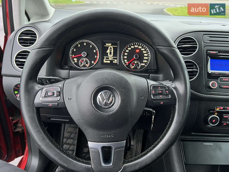 Хэтчбек Volkswagen Golf 2010 в Шостке