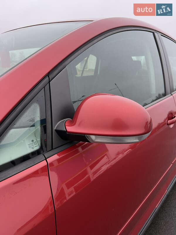 Хэтчбек Volkswagen Golf 2010 в Шостке