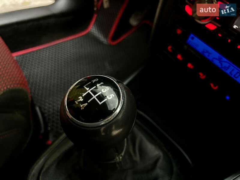 Хетчбек Volkswagen Golf 1998 в Івано-Франківську